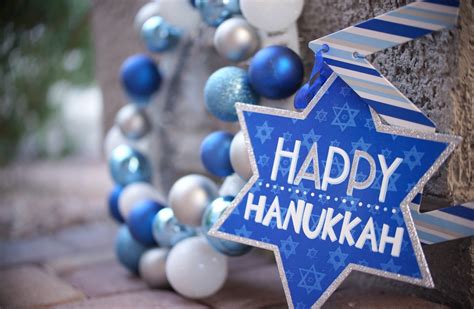 hanukkah decorations
